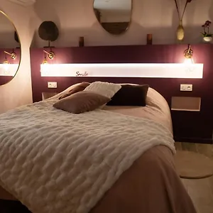studio-cur-de-ville-sanary-trs-cosy.fr-provencehotel.com/